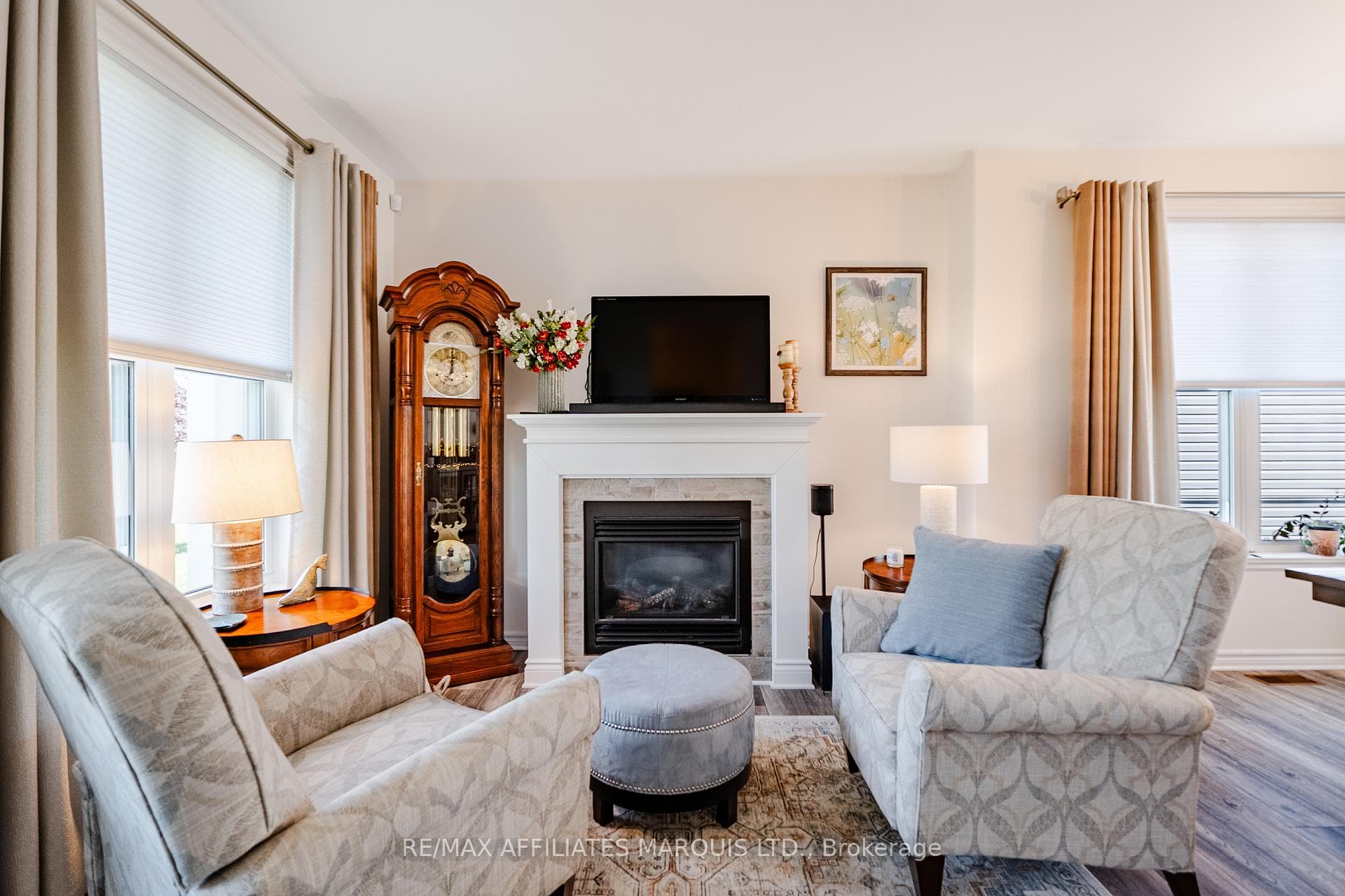 37 Eleanor Drive photo 4