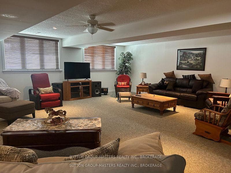 426 GRANDTRUNK Avenue photo 26