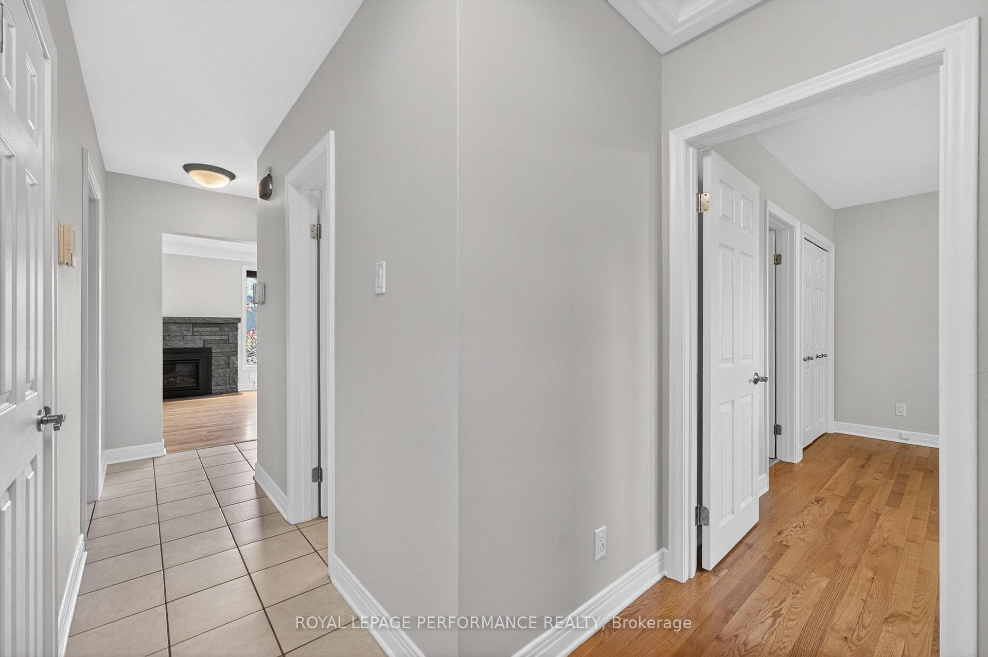 908 Innswood Drive photo 16