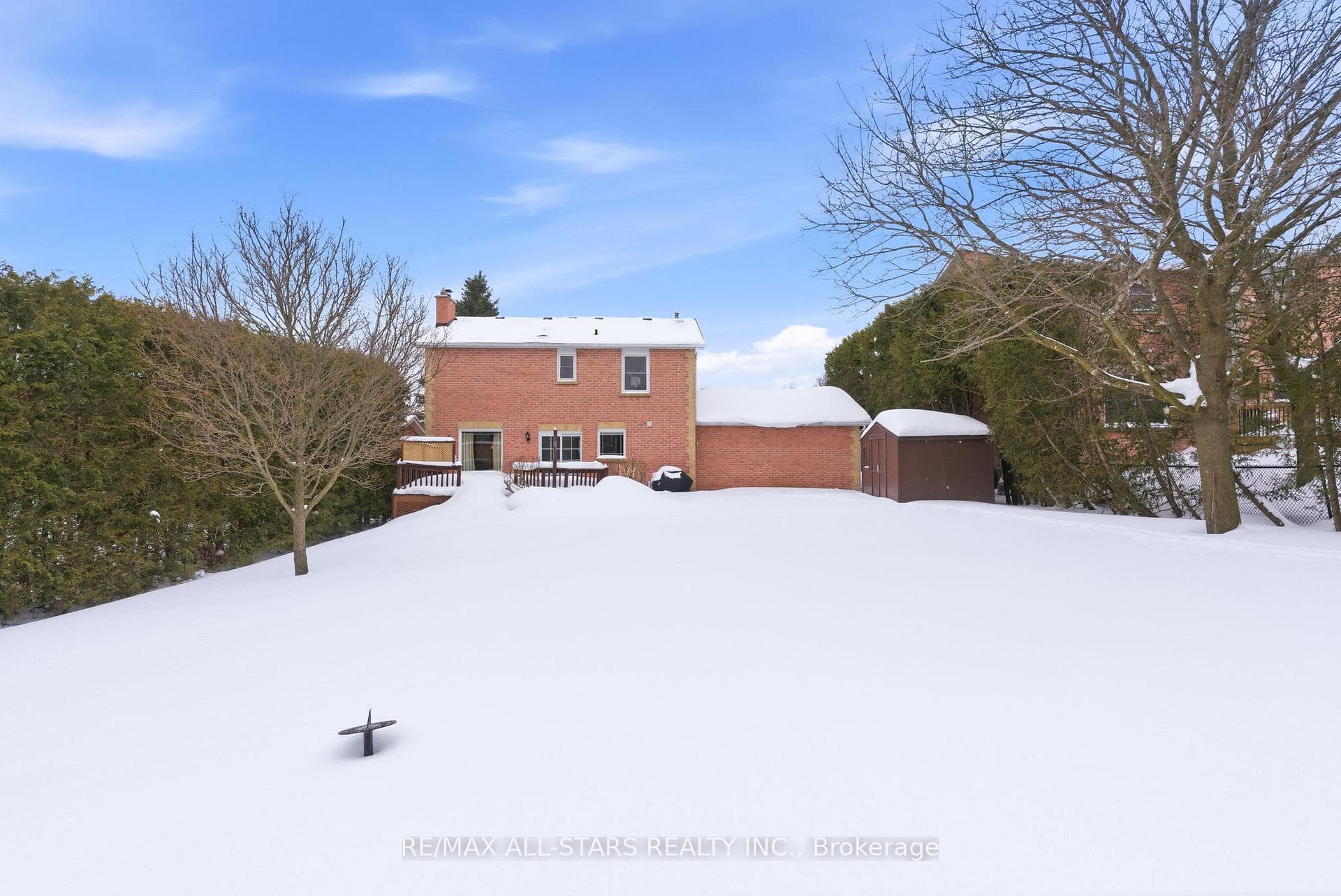 8 Colonel Sharpe Crescent photo 41