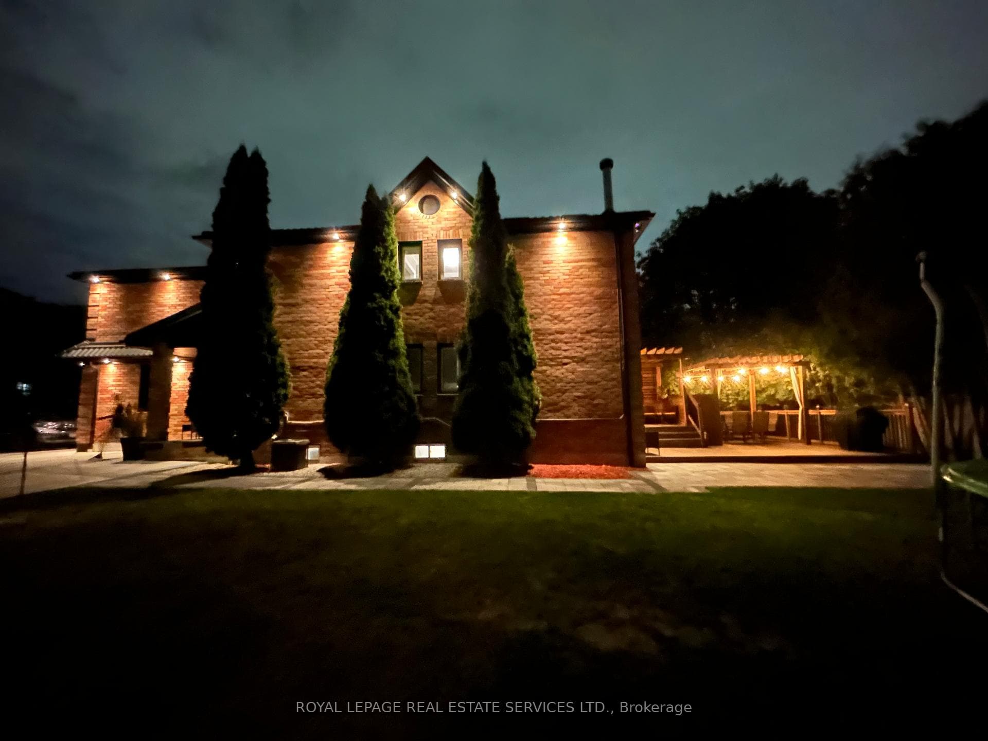 6725 Ganymede Road photo 37