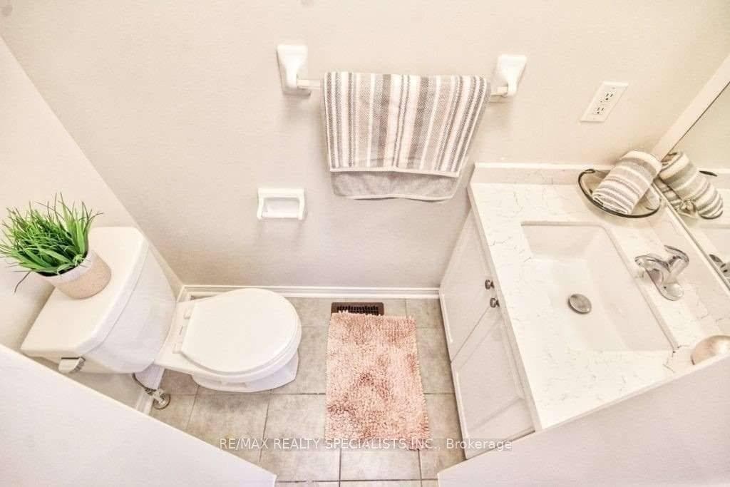 105 CHAMBERSBURG Way photo 12