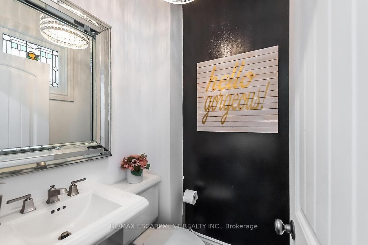 219 St. Clair Boulevard photo 19
