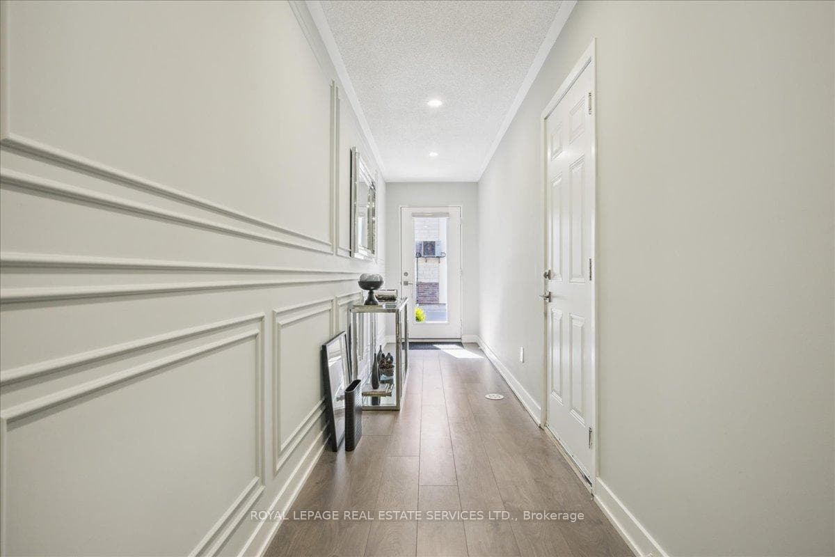 1121 Cooke Boulevard Unit 61 photo 4