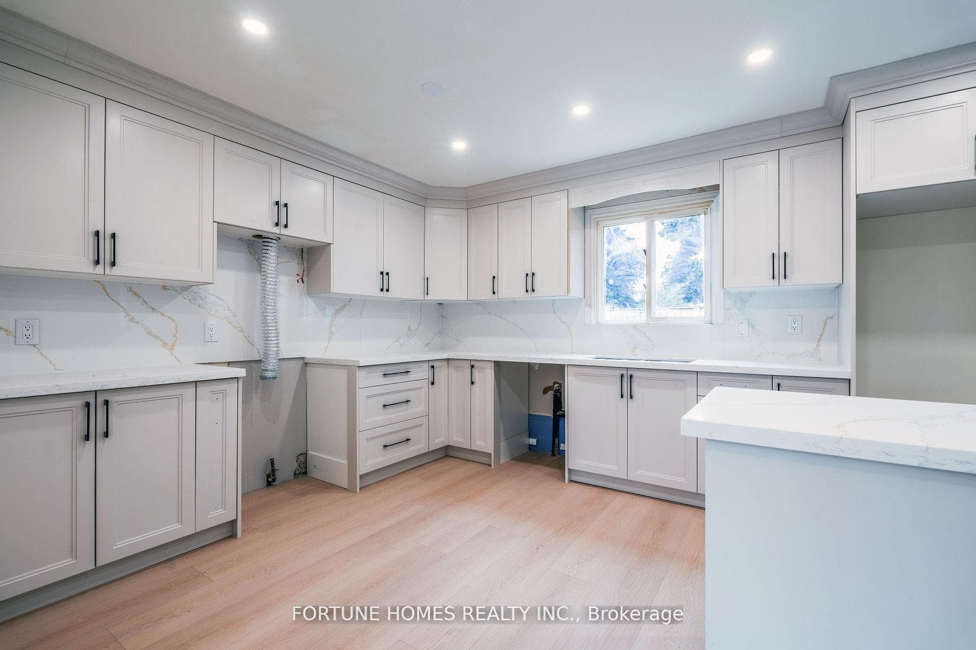 68 Nasmith Street photo 9