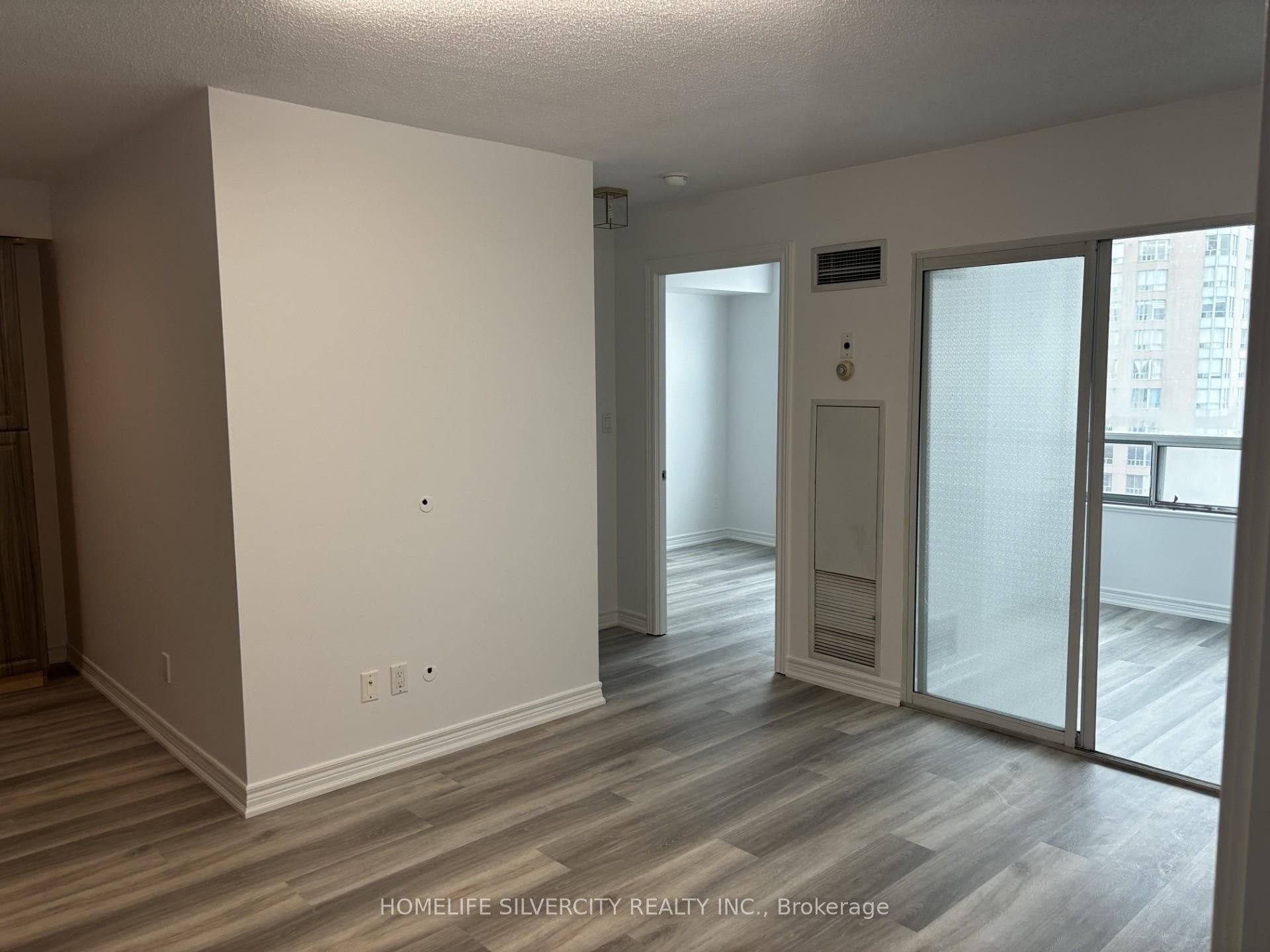 68 Corporate Drive Unit 1232 photo 8