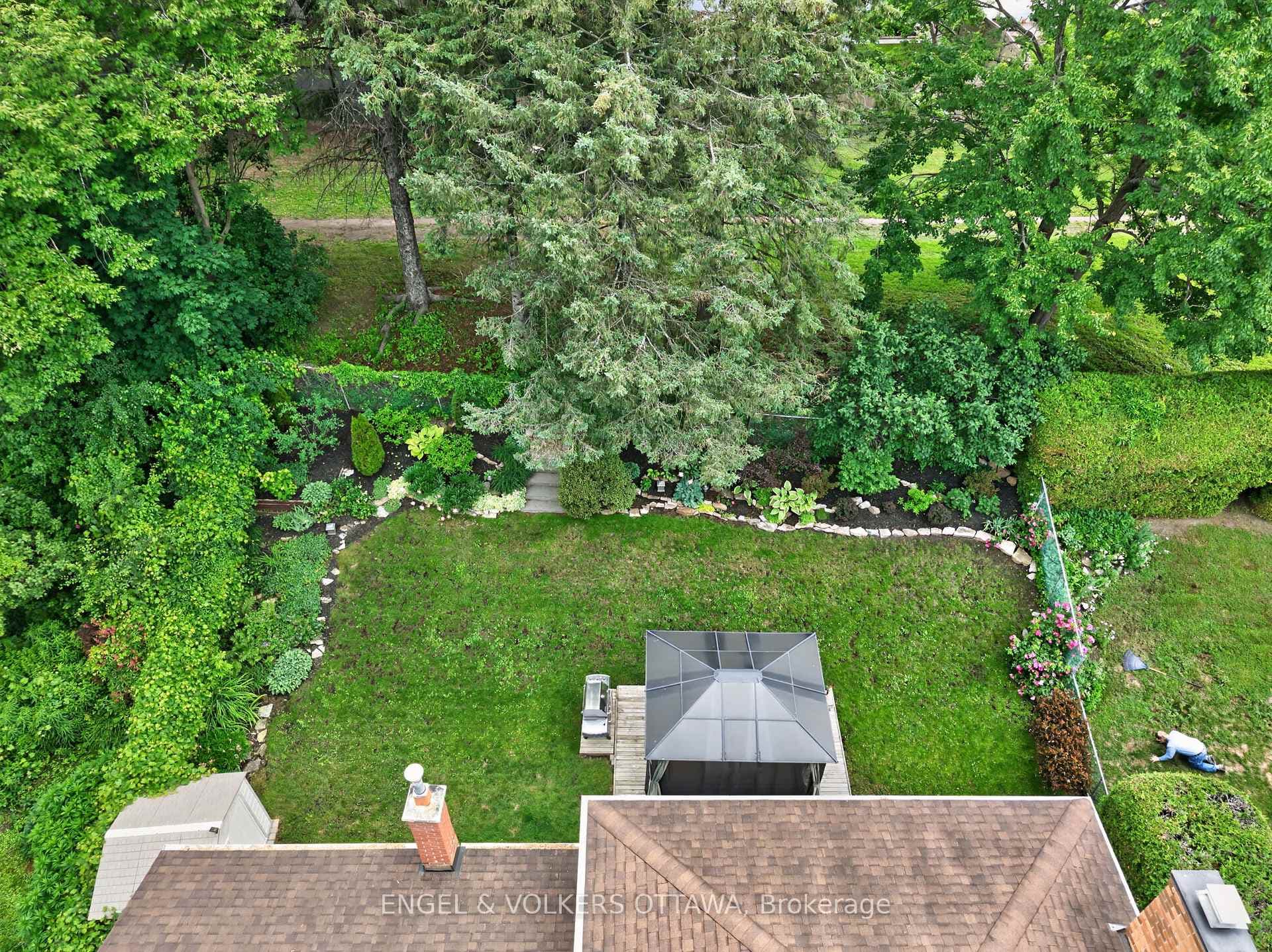 19 Woodhill Crescent photo 45