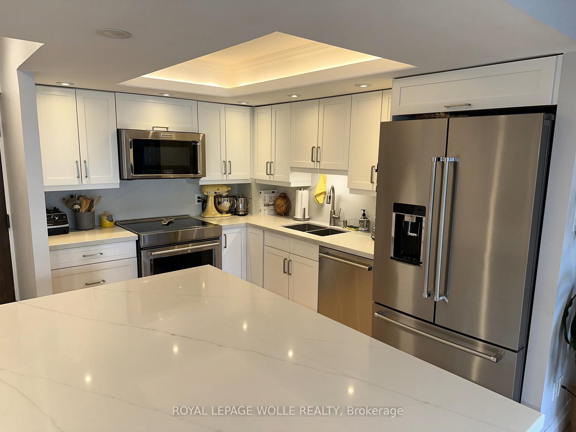 65 HARBOUR Square Unit 2207 photo 4
