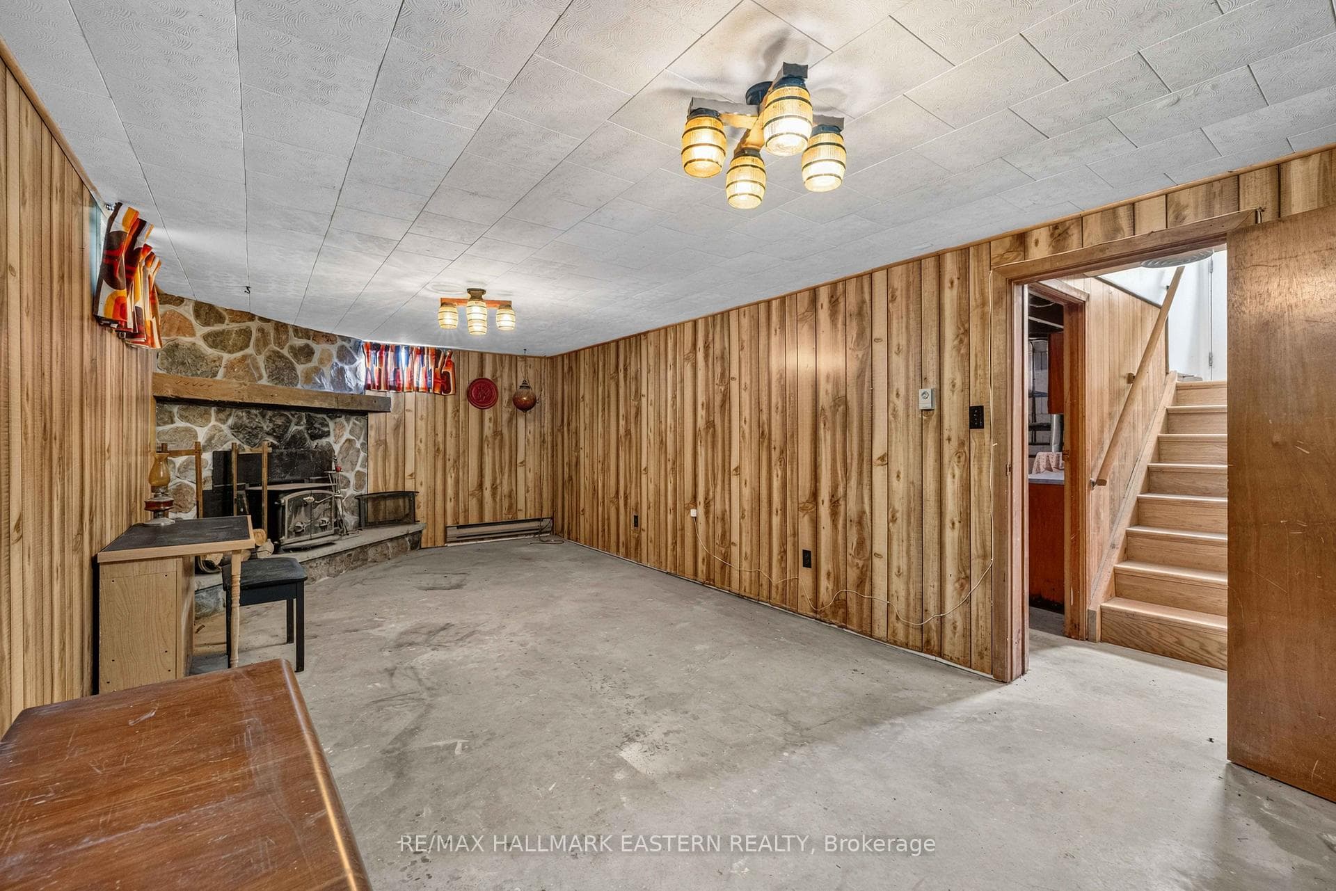 921 Robinson Road photo 16