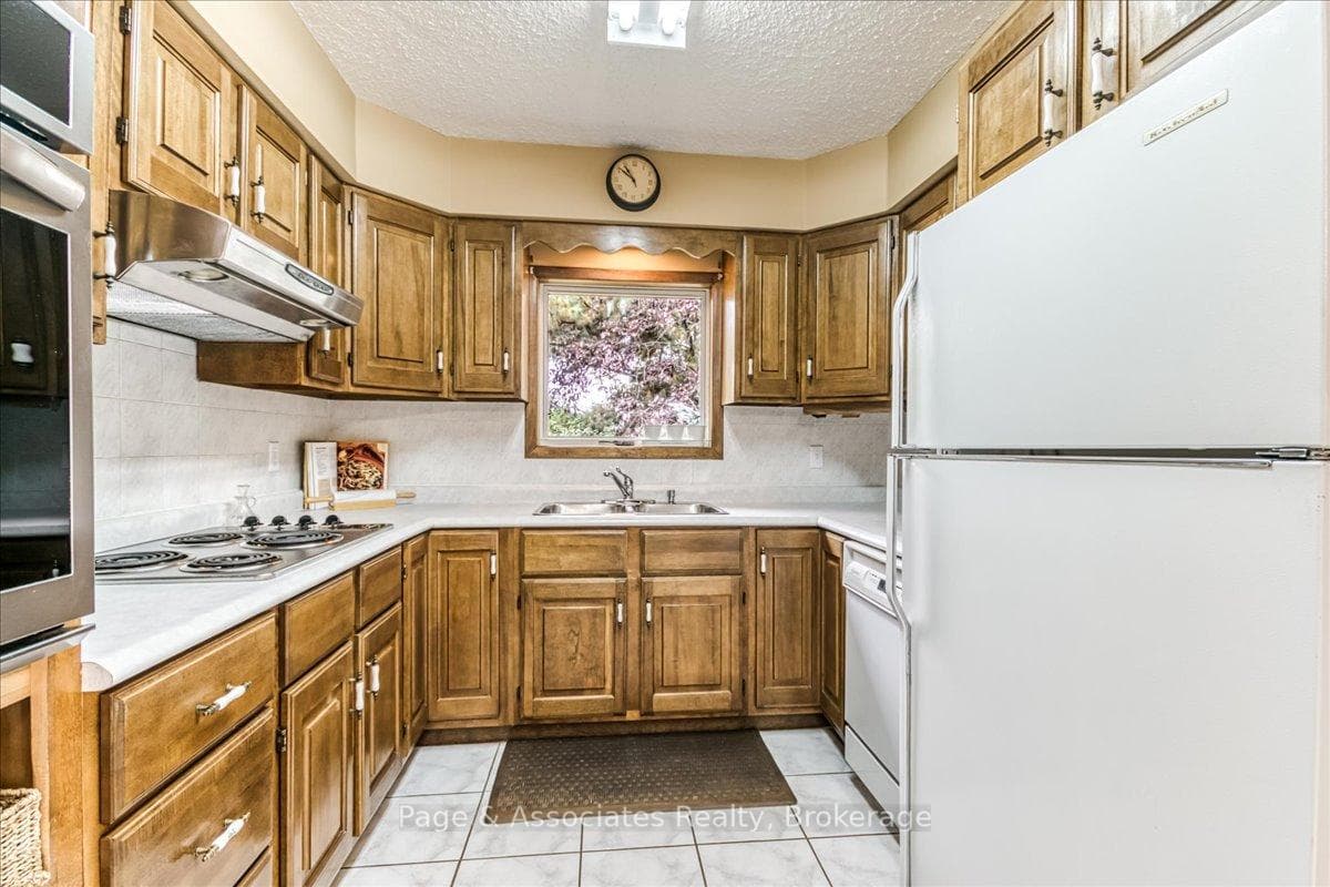 1688 Richard Street photo 17