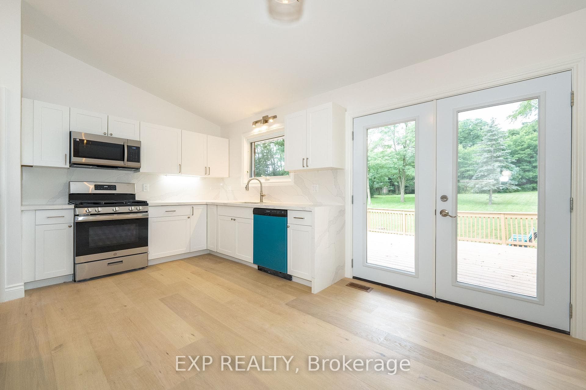 12056 Leslie Street photo 16