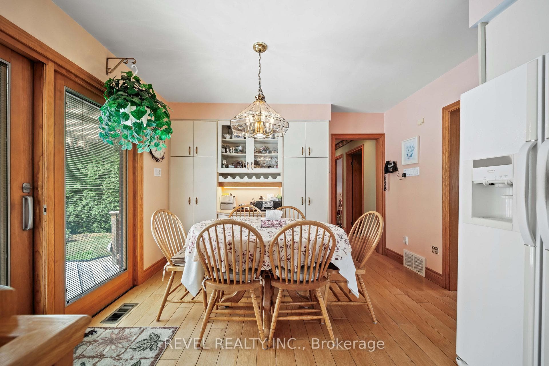1627 Mardell Street photo 24