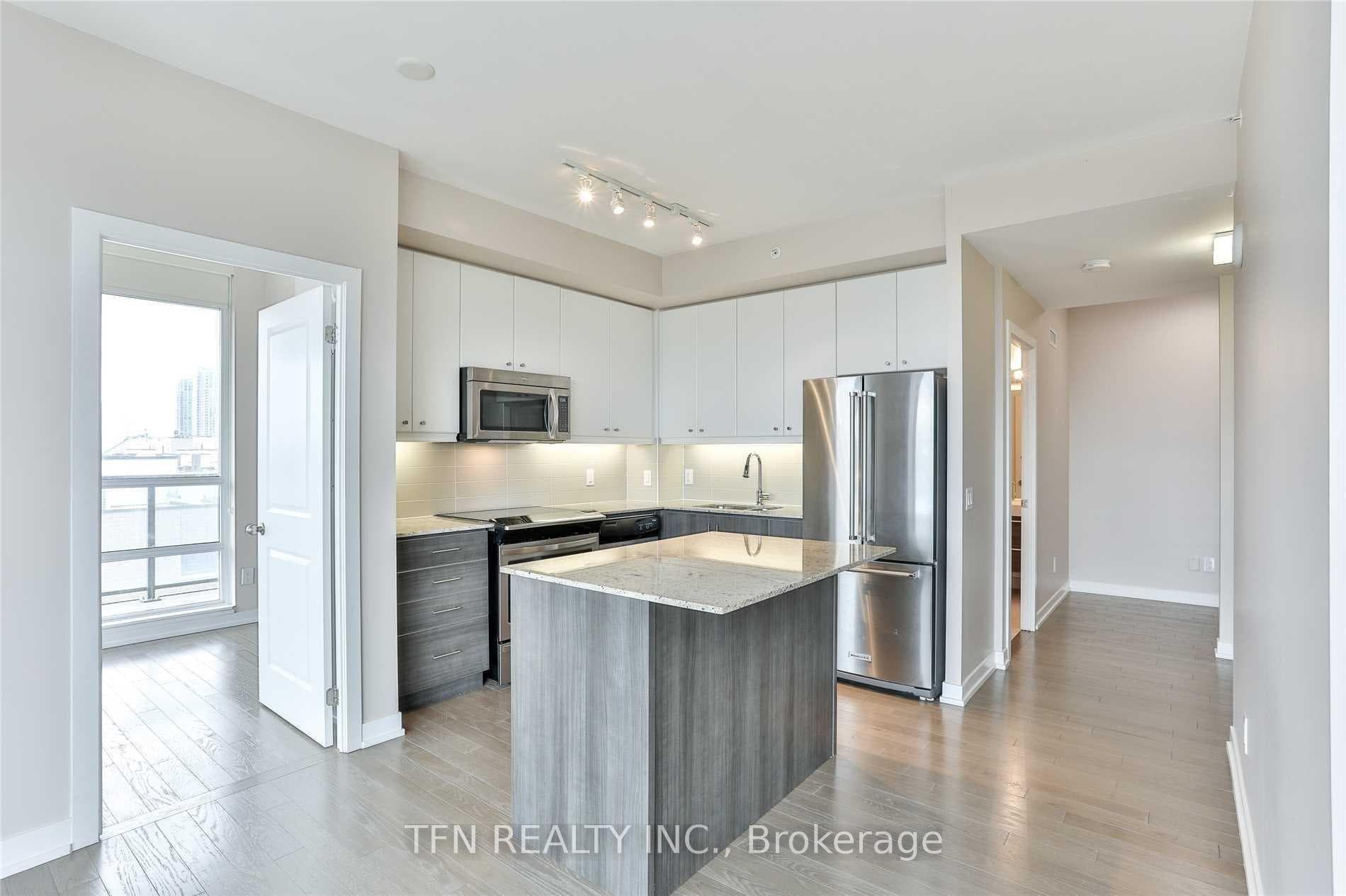 8 Fieldway Road Unit 401 photo 1