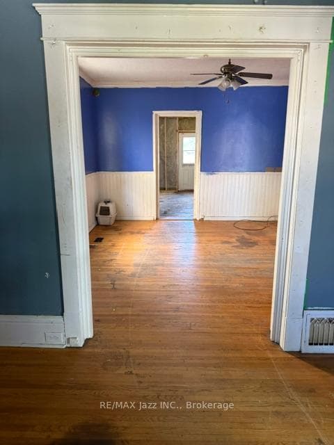 629 Brown Street photo 6