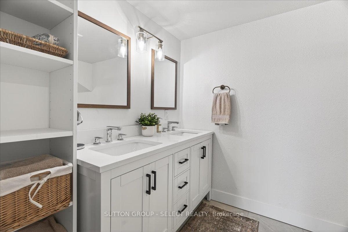 451 Colonel Talbot Road photo 22