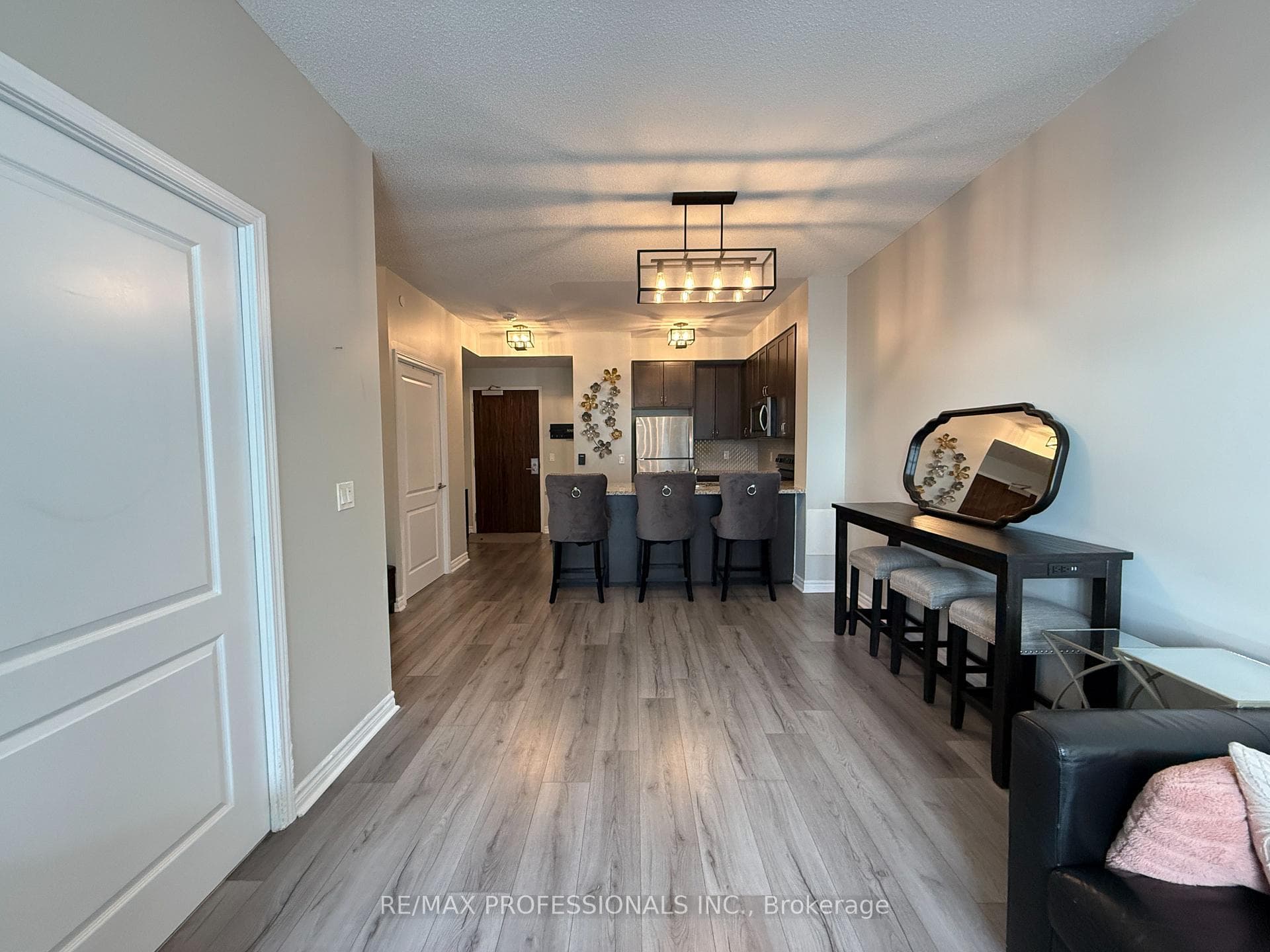 349 Rathburn Road Unit 909 photo 12