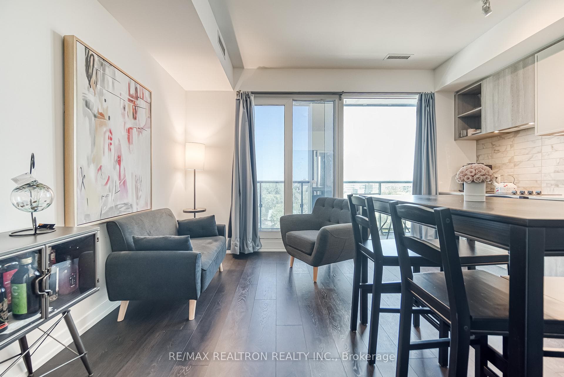 2020 Bathurst Street Unit 1215 photo 8