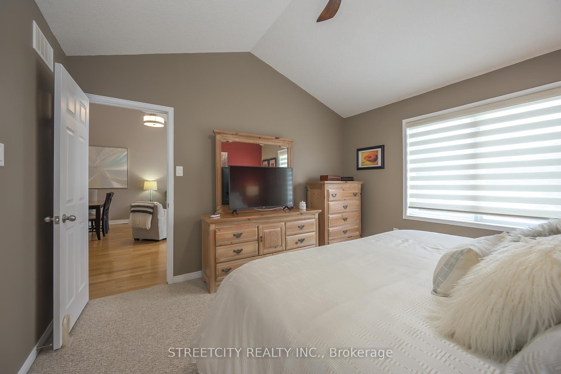 464 Commissioners Road Unit 16 photo 22
