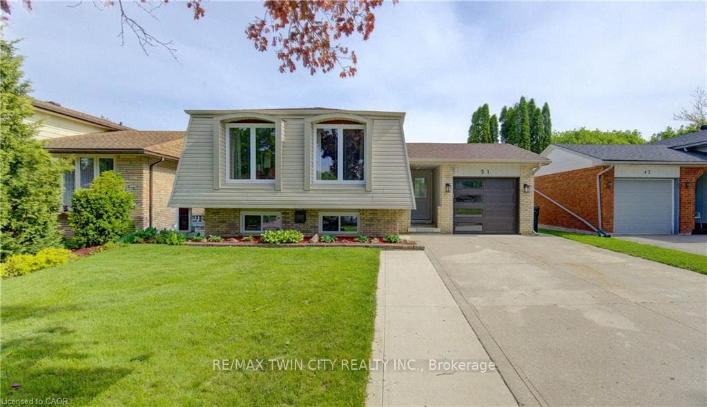 51 COACH HILL Drive photo 1