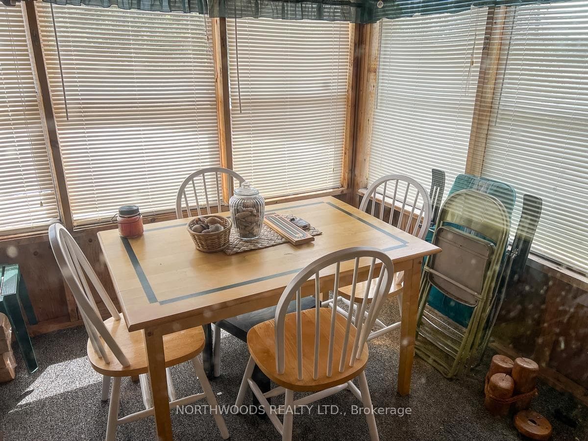 Island G2261 photo 30