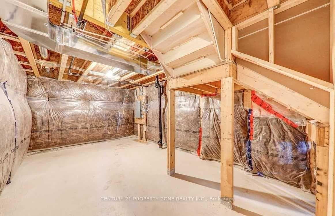 417 Gordon Krantz Avenue photo 32