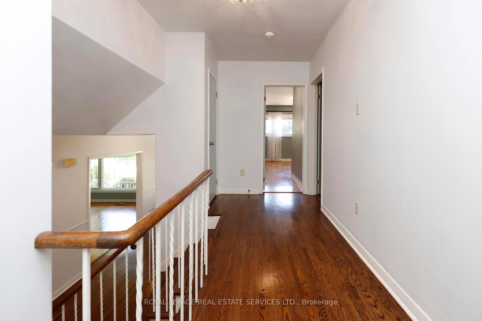1492 Hillgrove Road photo 23