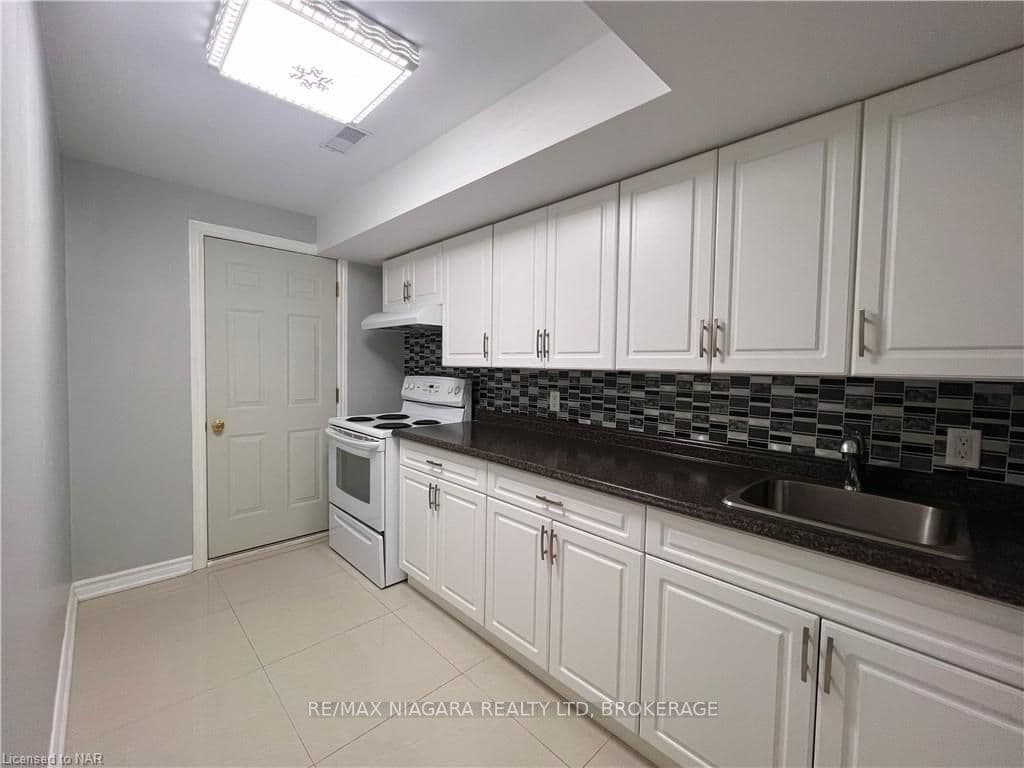 114 WINTERBERRY Boulevard photo 31