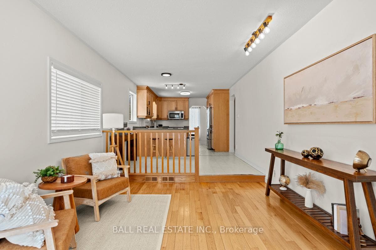 93 Facendi Drive photo 14