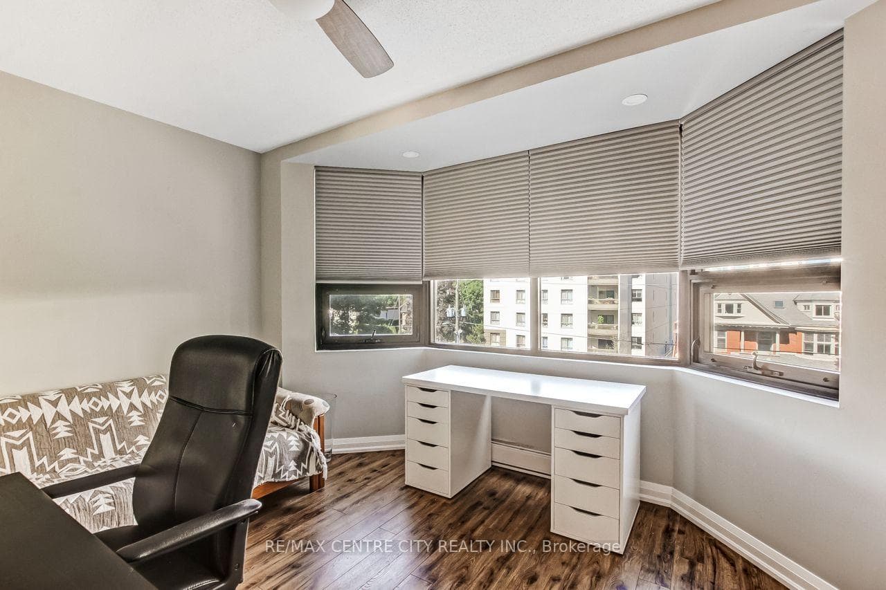 549 Ridout Street Unit 302 photo 19