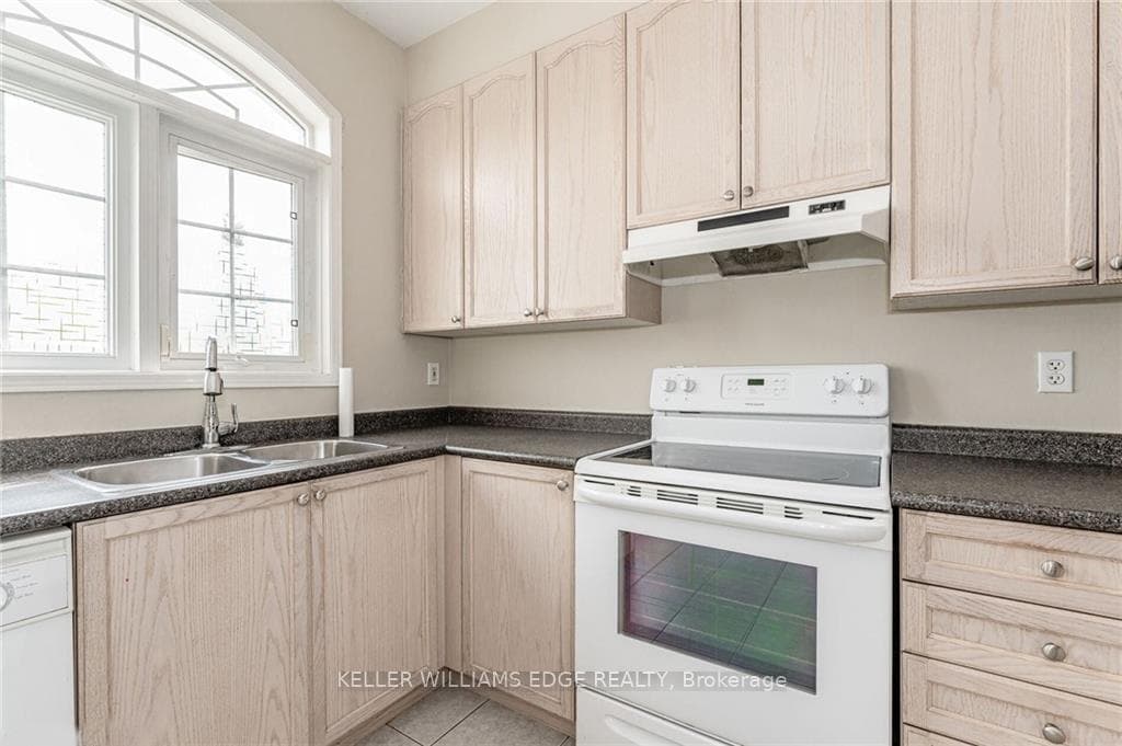 2367 Sutton Drive photo 6