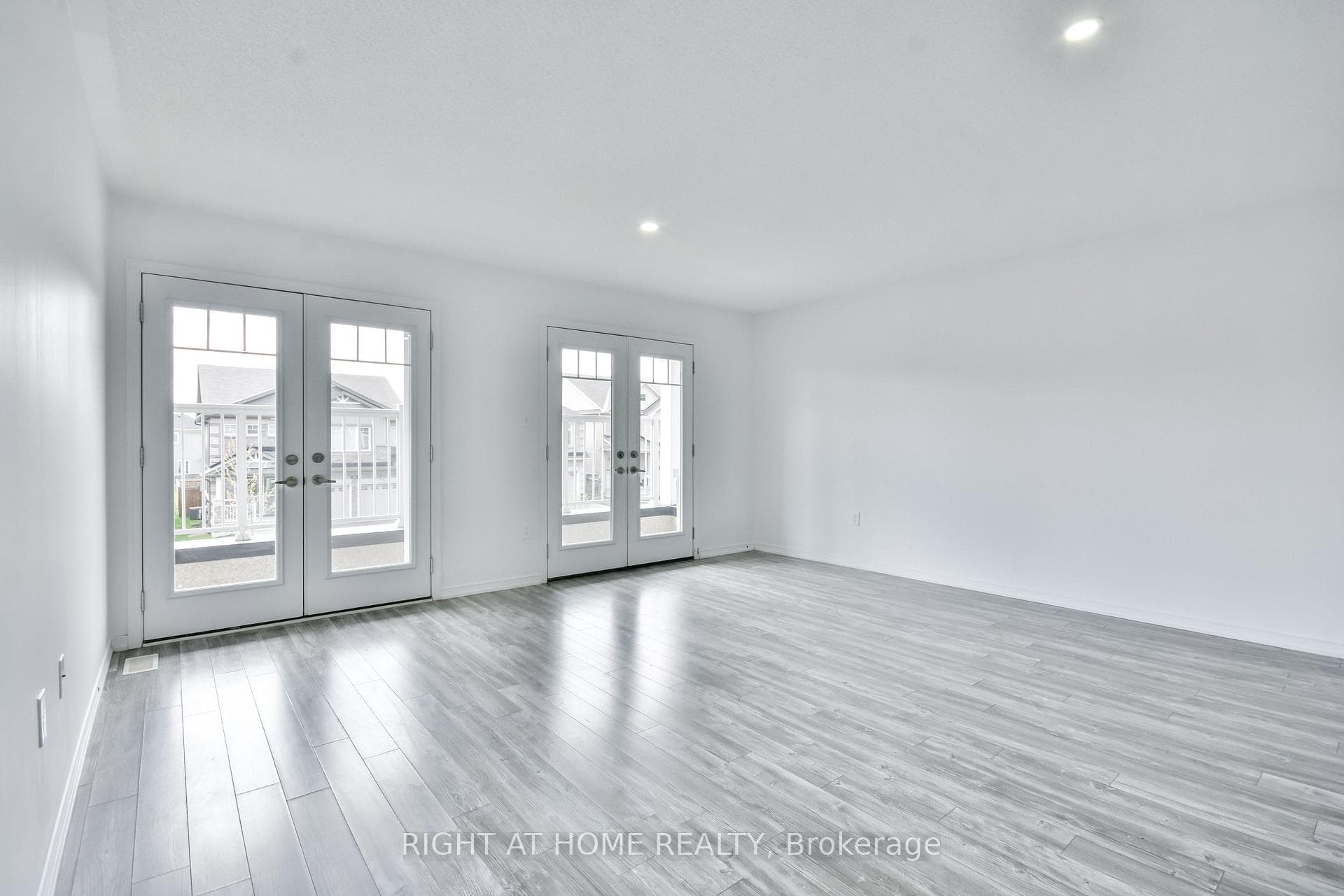263 Diana Drive photo 15
