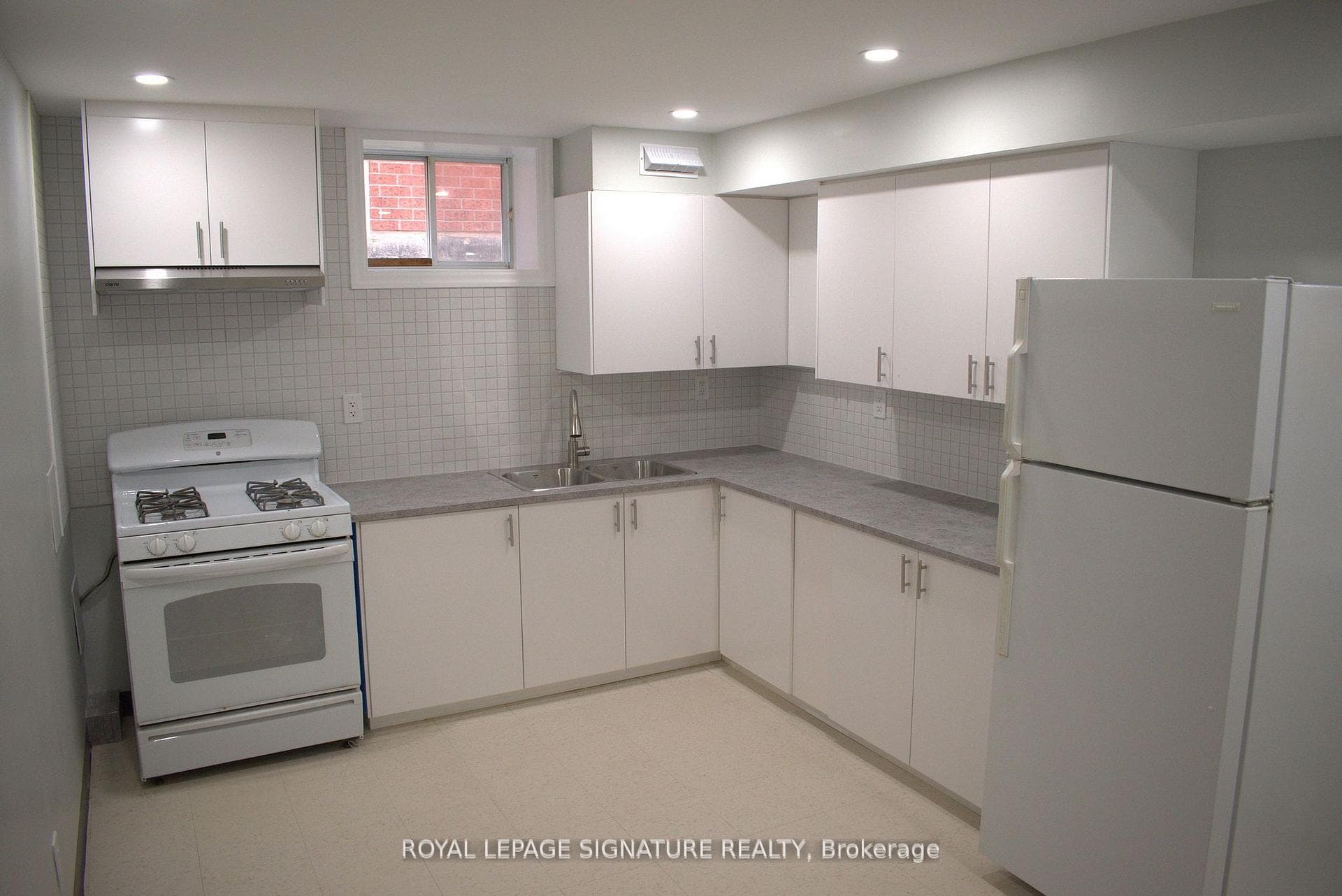 709 Upper Paradise Road Unit Bsmt photo 1