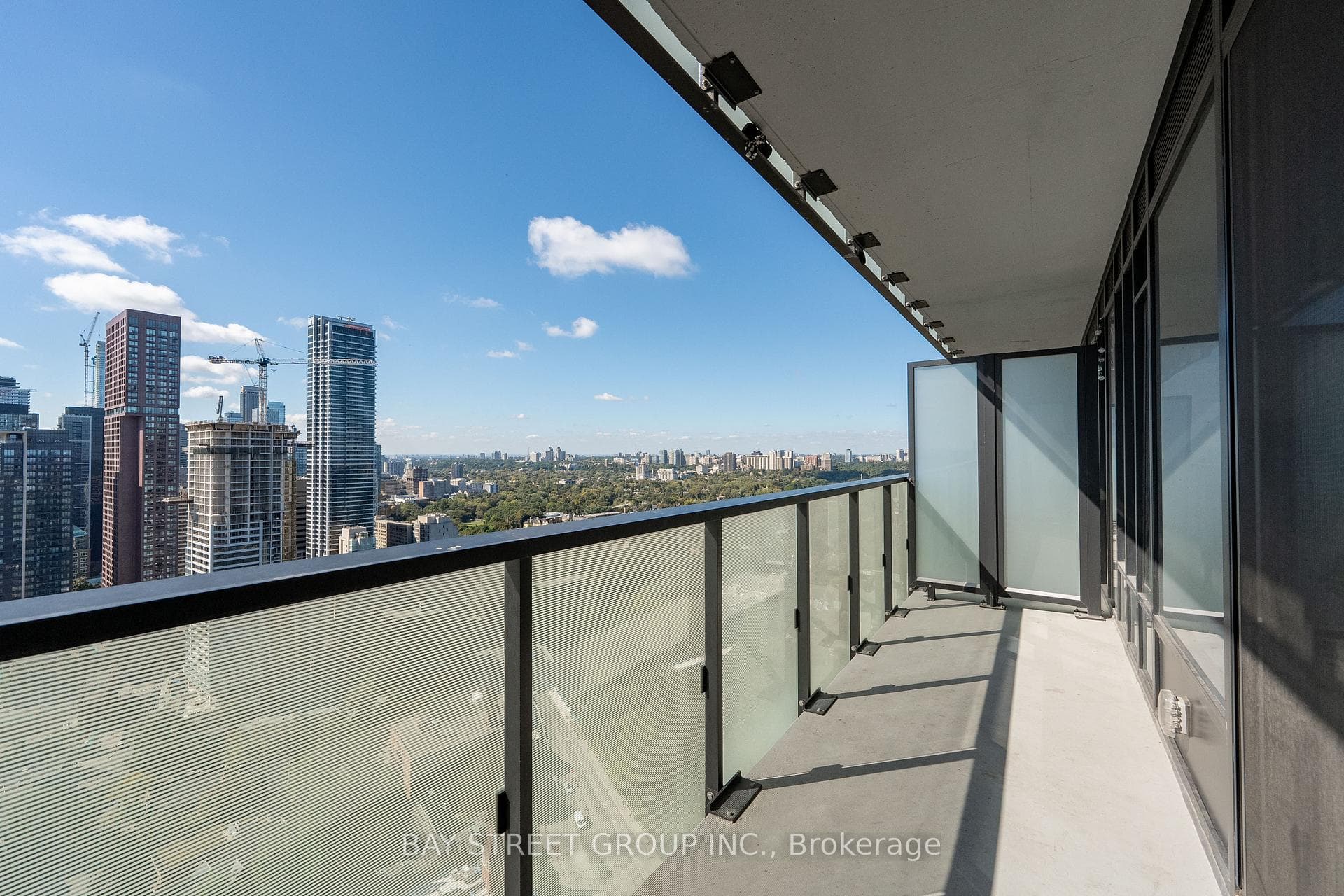 575 Bloor Street Unit 3310 photo 23