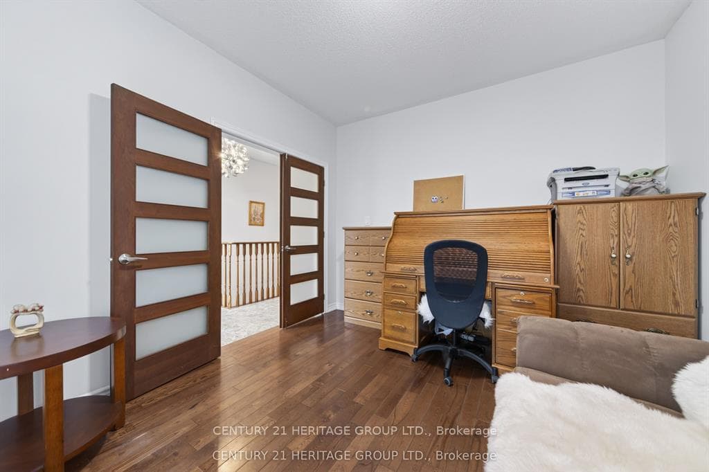 136 Riveredge Drive photo 16