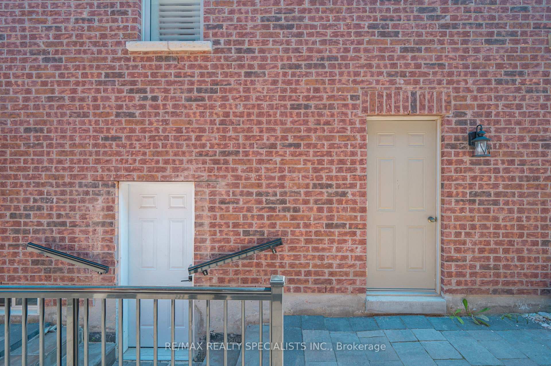 4 Burlwood Road photo 43