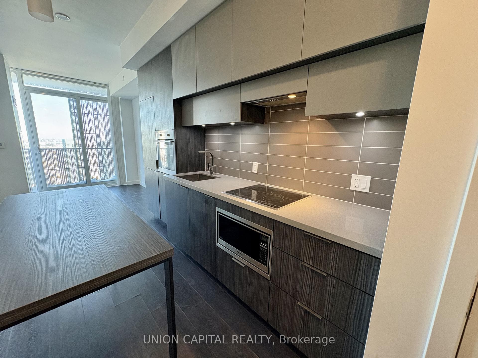 8 Eglinton Avenue Unit 3109 photo 6