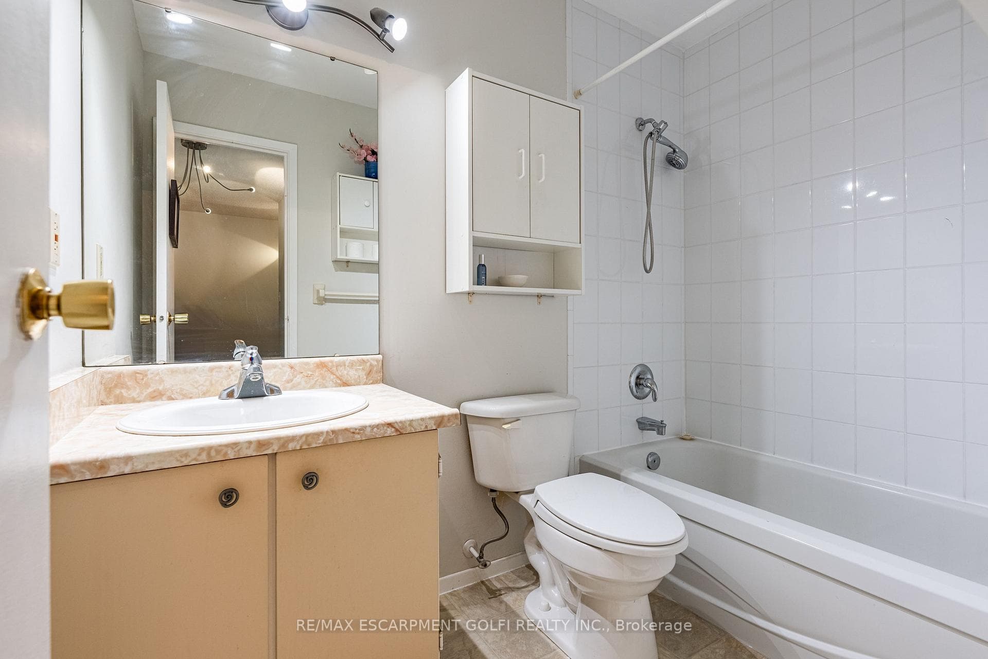 4209 Hixon Street Unit 304 photo 19