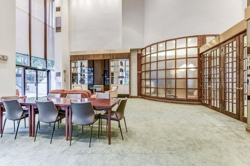 40 Rosehill Avenue Unit 301 photo 6