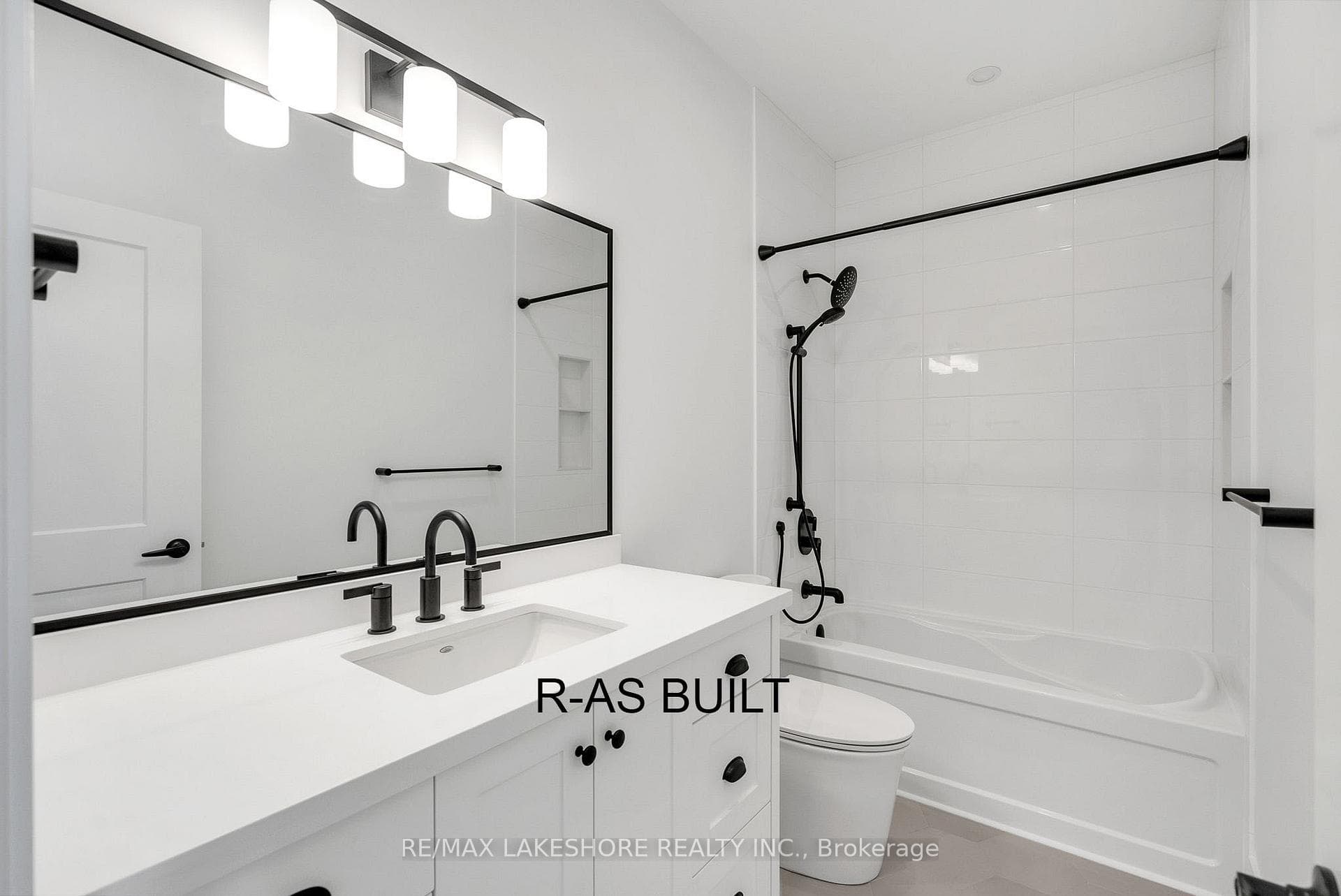 2-1000 D'ARCY Street photo 29