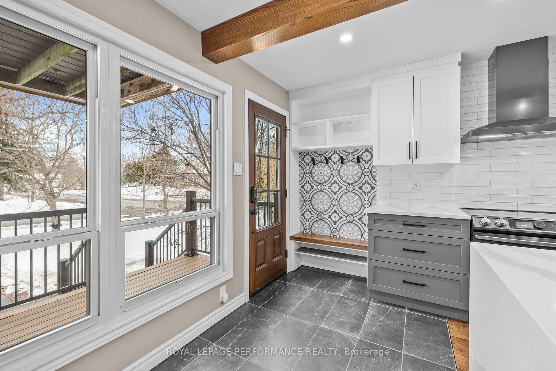 1113 Armstrong Road photo 5