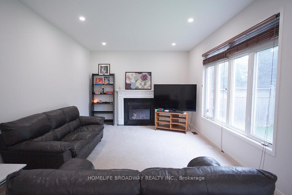 3604 Steeple Chase Crescent photo 11