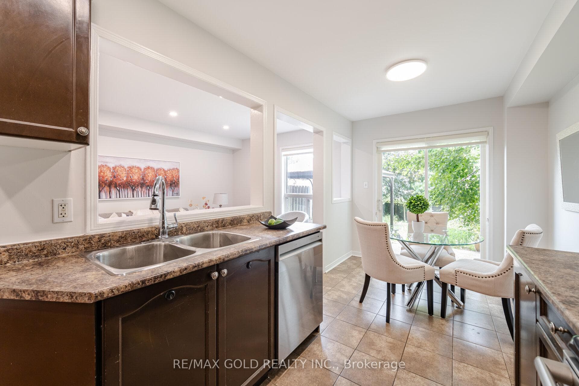 126 Cathedral Drive photo 15