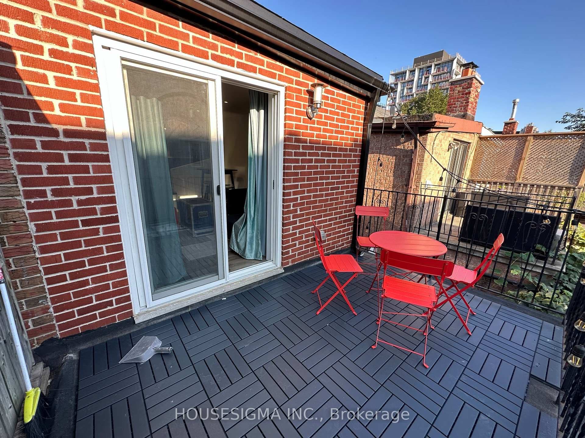 40 Tecumseth Street photo 4