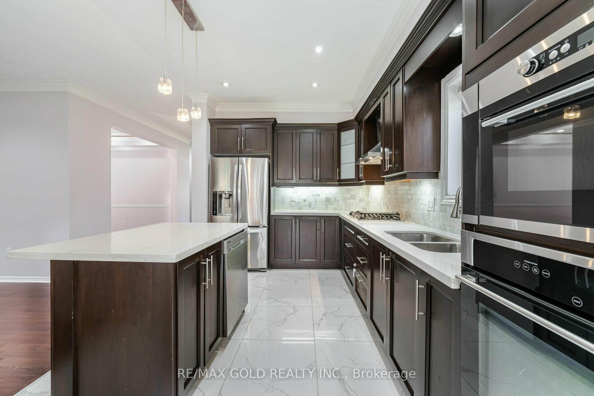 69 Softneedle Avenue photo 5