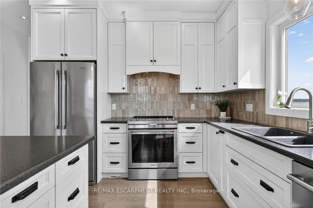 195 VICTORIA Avenue photo 15