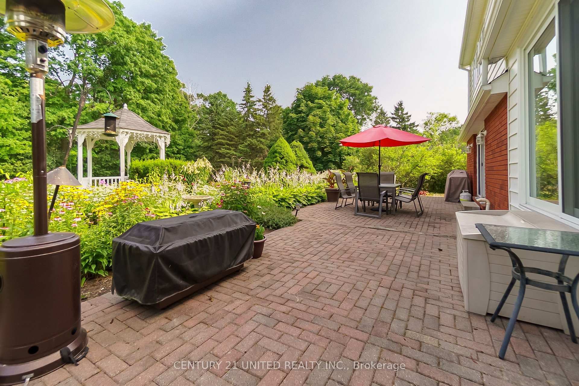 1656 Champlain Drive photo 45