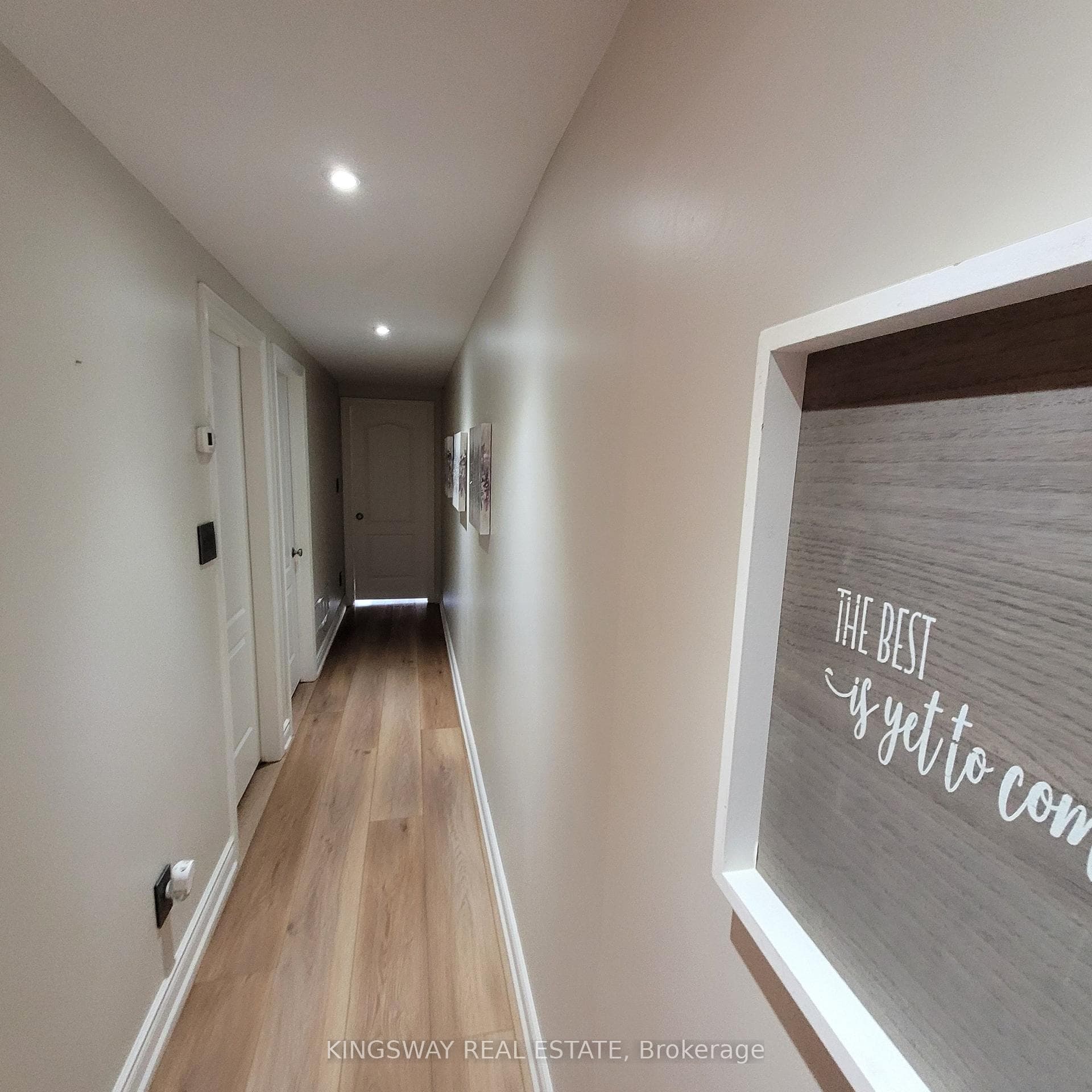 74B Coxwell Avenue photo 30