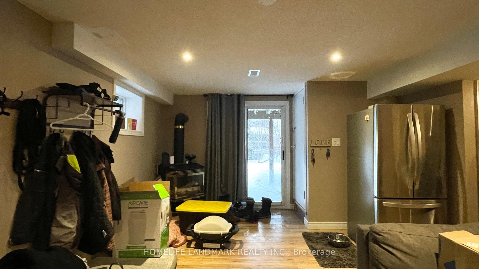 10 Summerset Drive Unit Lower photo 10