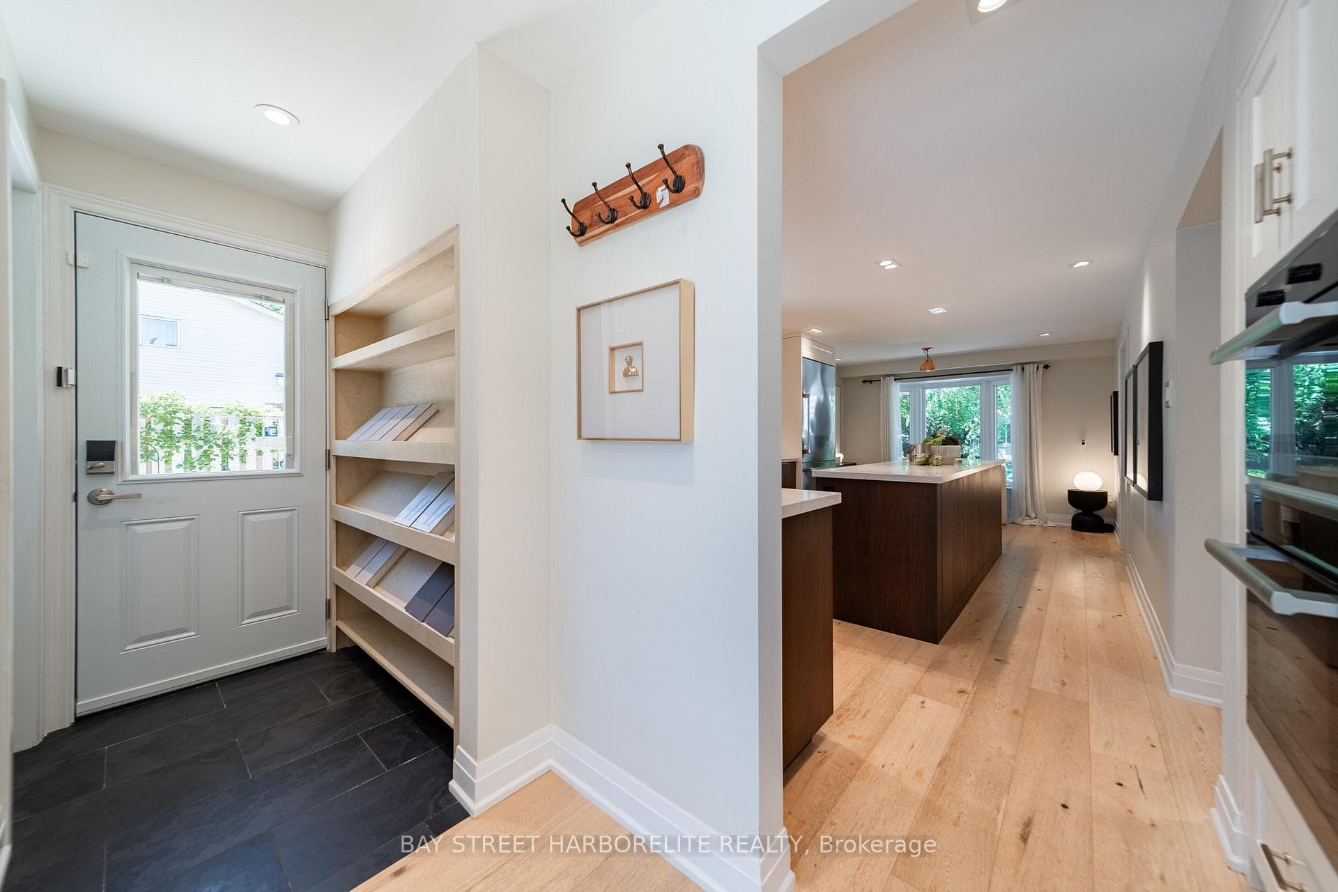 2366 Devon Road photo 15