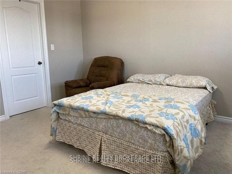 1157 MEDWAY PARK Drive photo 10